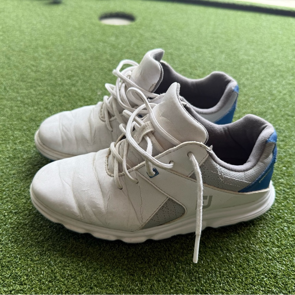 FootJoy junior golf shoes